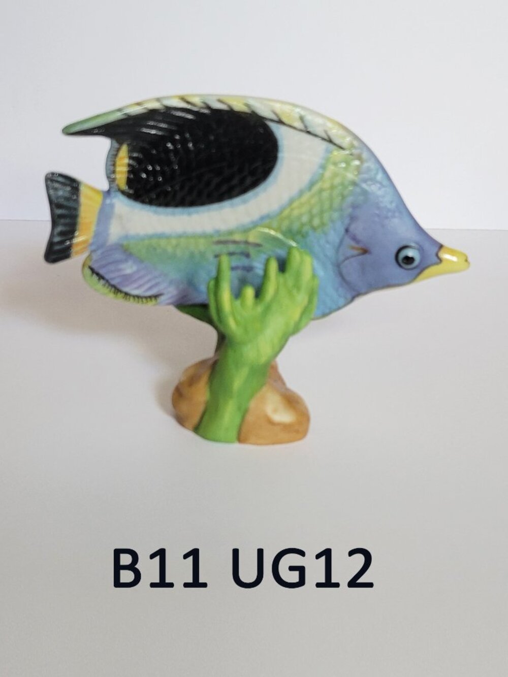 Black & Blue Fish Figurine - Franklin Mint (UG12)